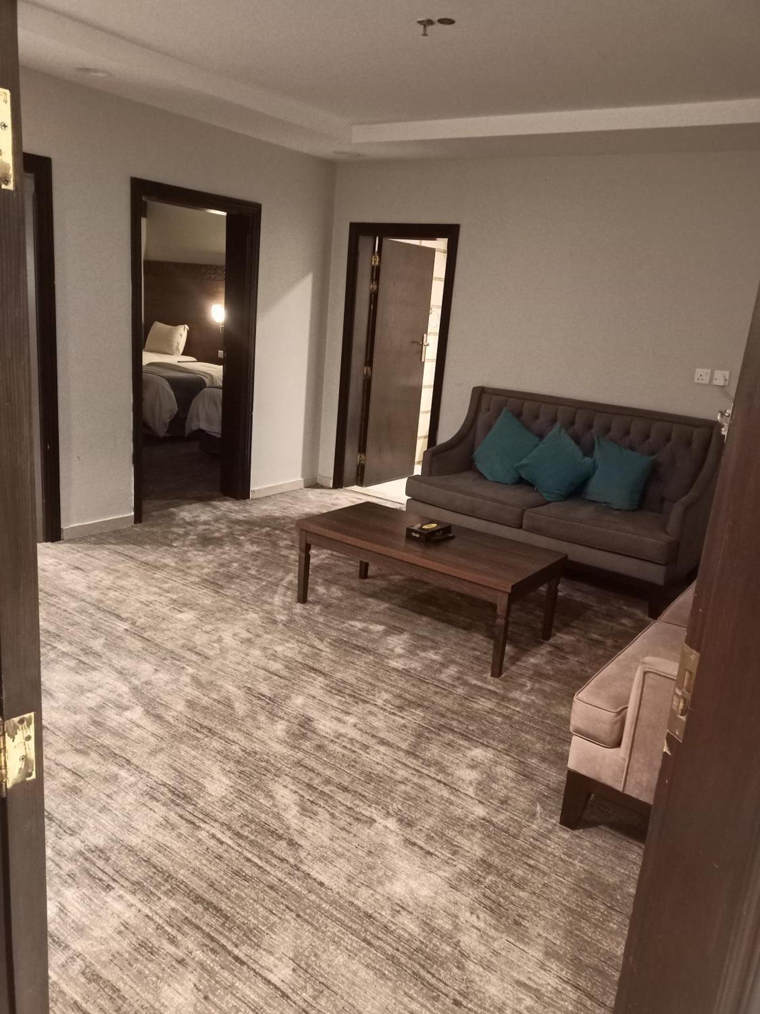 همم للوحدات السكنية - الرحيلي Jeddah Al Kura Szoba fotó